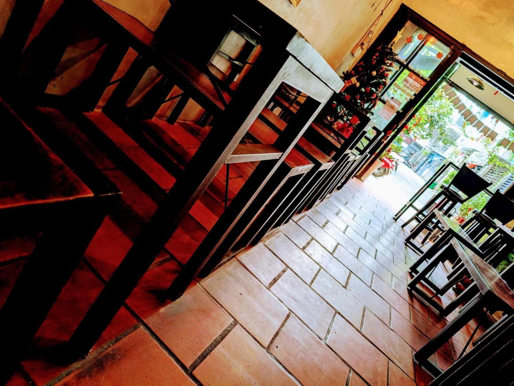 Capsule hotel T Zone - Quiet Place, Near China Town,ho Thi Ky Street Food,cafe,beer